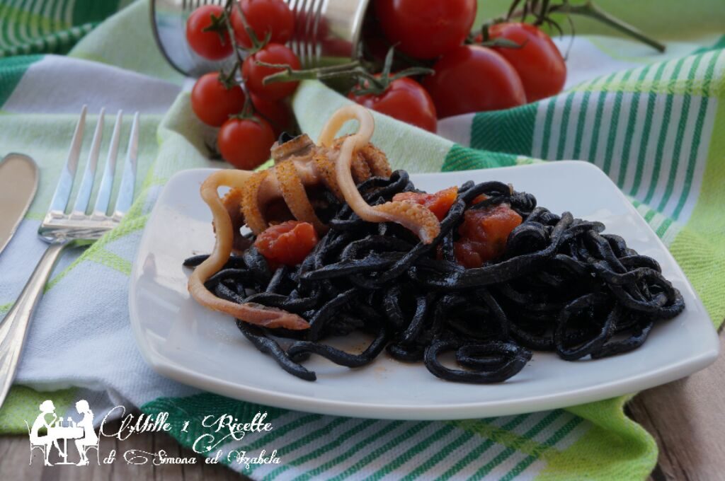 Spaghetti neri con sughetto di seppia ripiena