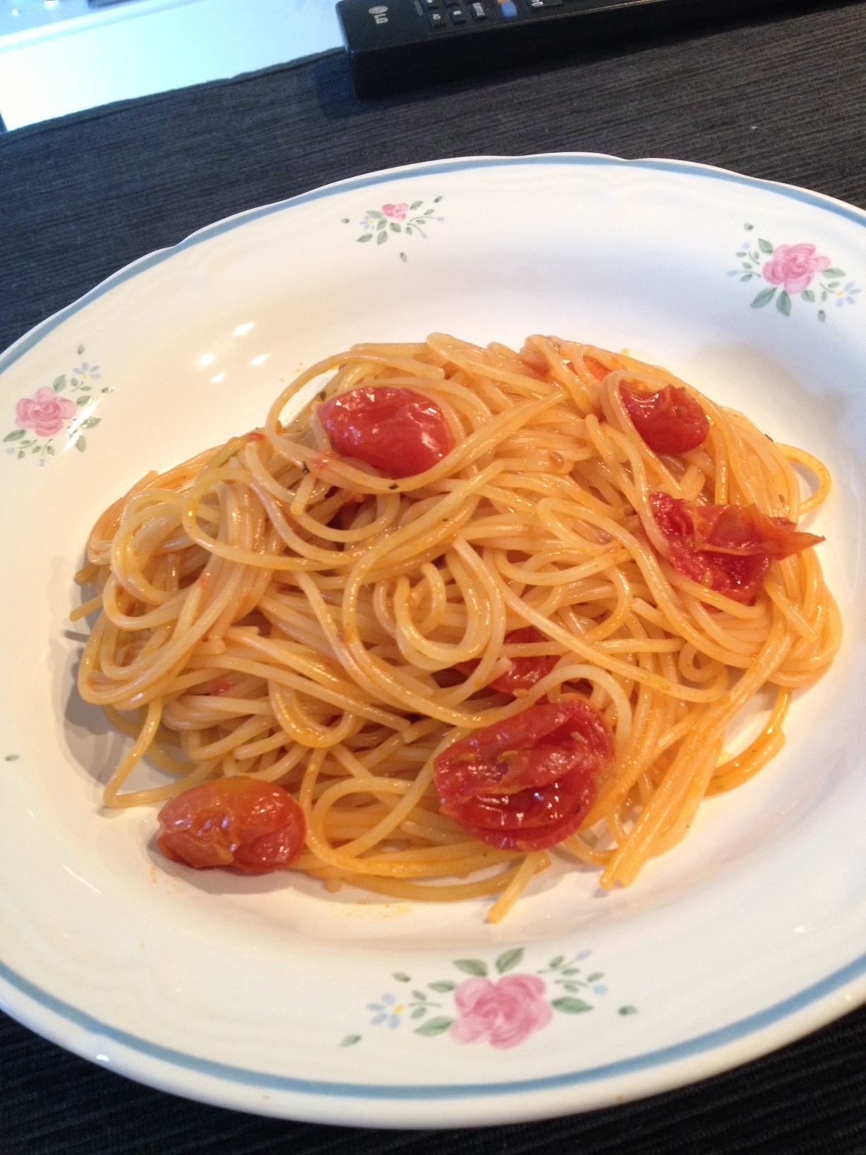 Spaghetti pomodorini confit