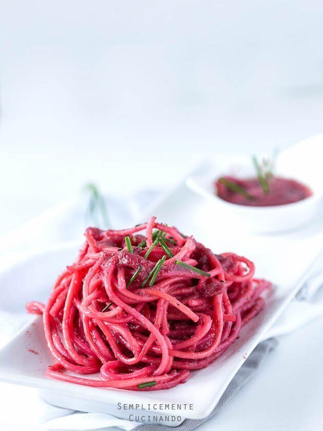 Spaghetti risottati barbabietola e caprino