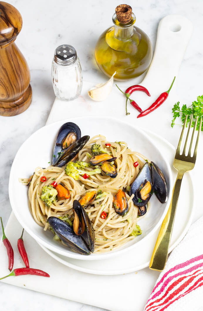 Spaghetti risottati con broccoli e cozze