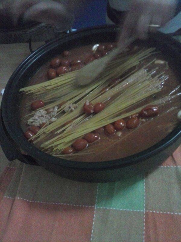 Spaghetti saltati in padella con tonno e pomodorini