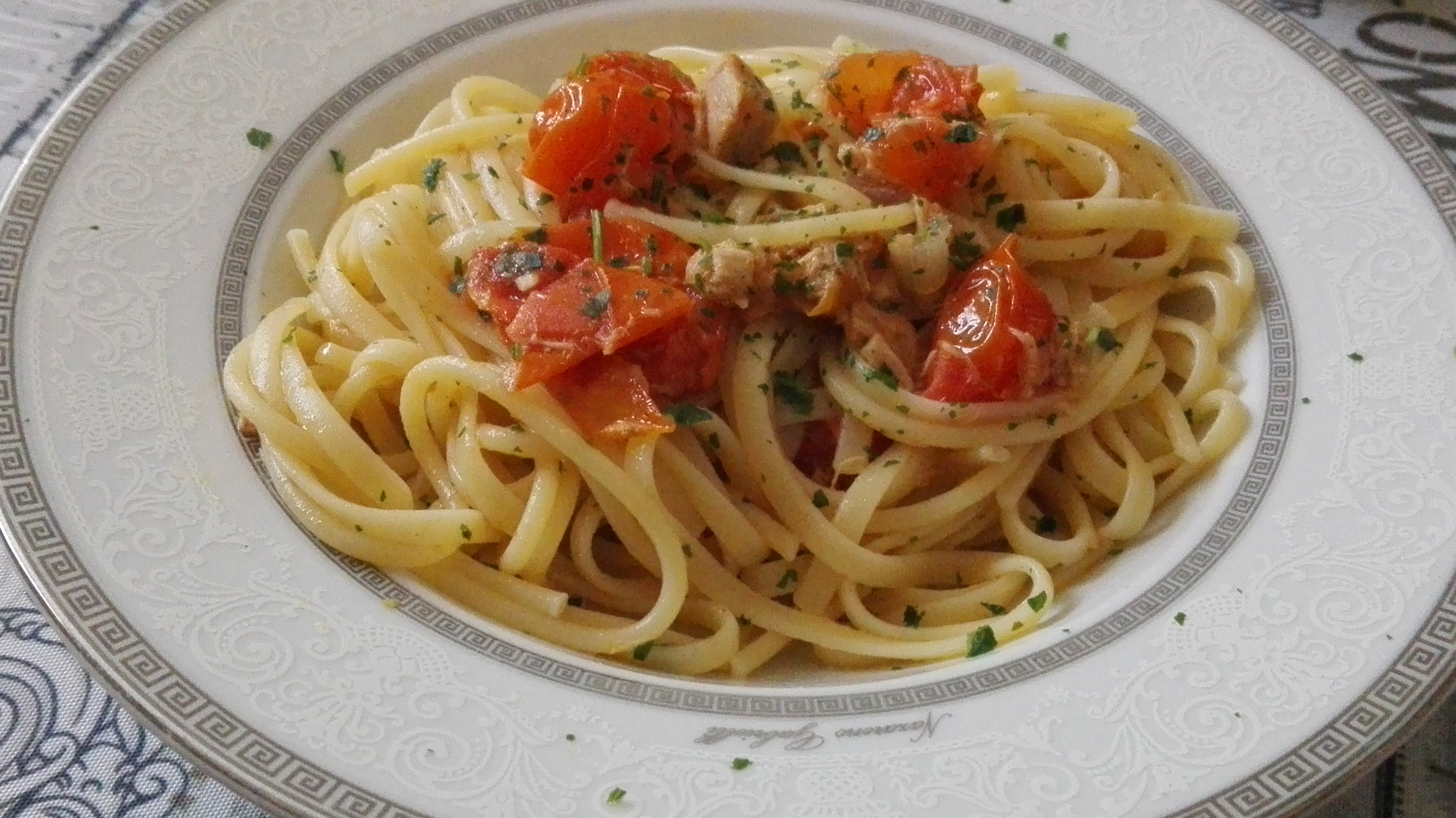 Spaghetti tonno e pomodorini