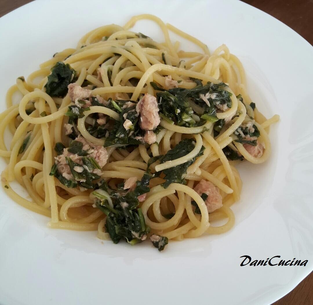 Spaghetti tonno e rucola