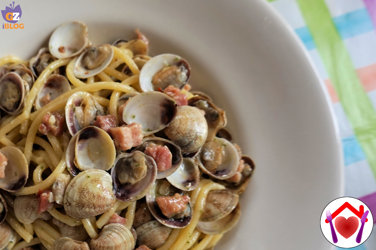 Spaghetti vongole e pancetta