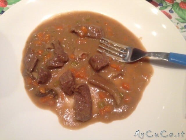 Spezzatino ai funghi con odori