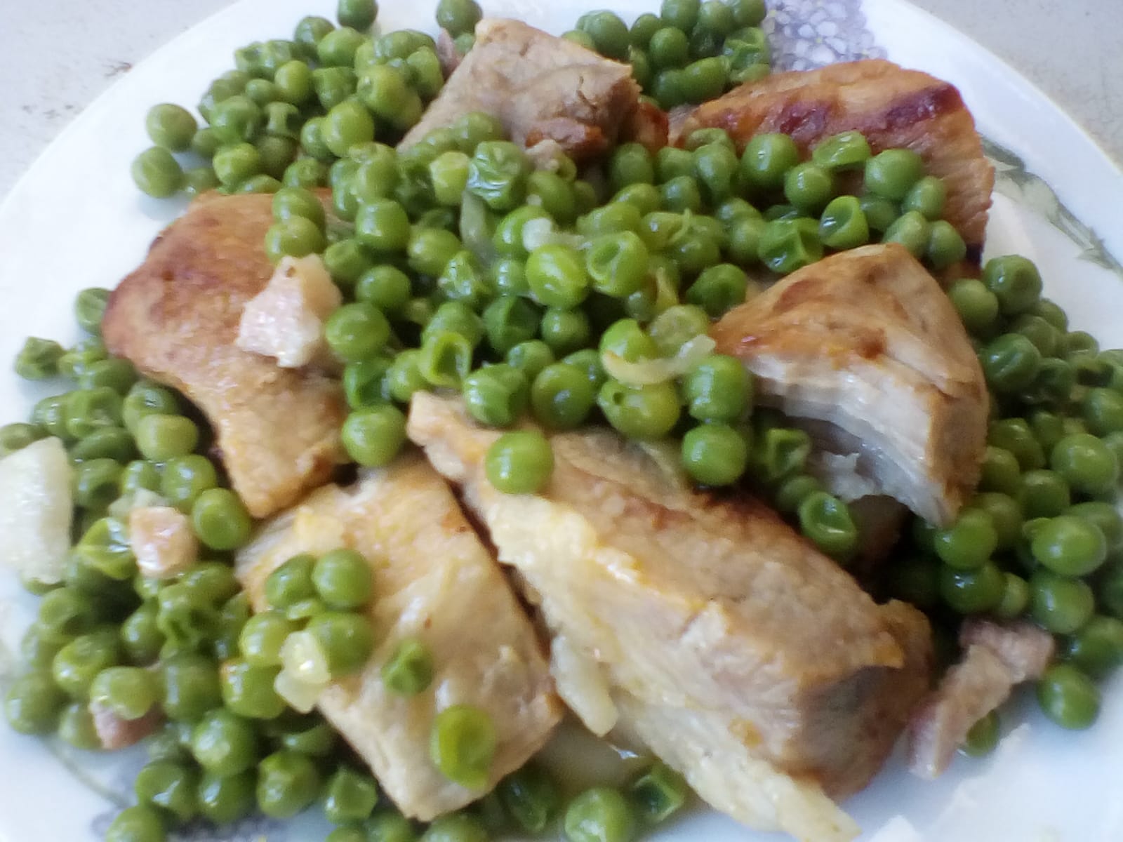 Spezzatino con piselli