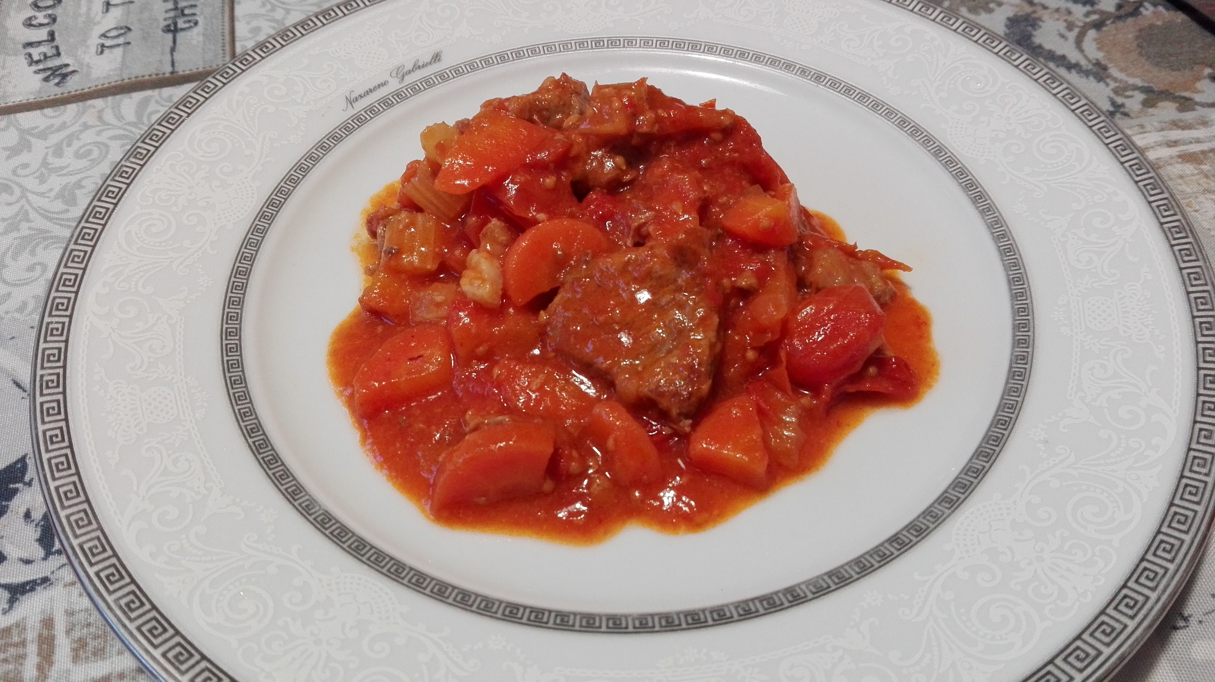 Spezzatino di coppa di maiale in umido