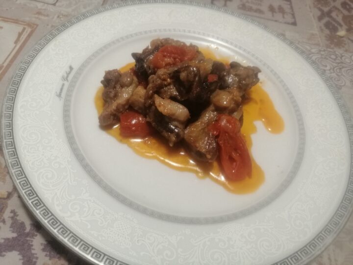 Spezzatino di pecora con pomodorini