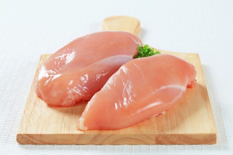 Spezzatino di pollo con verdure in fricassea