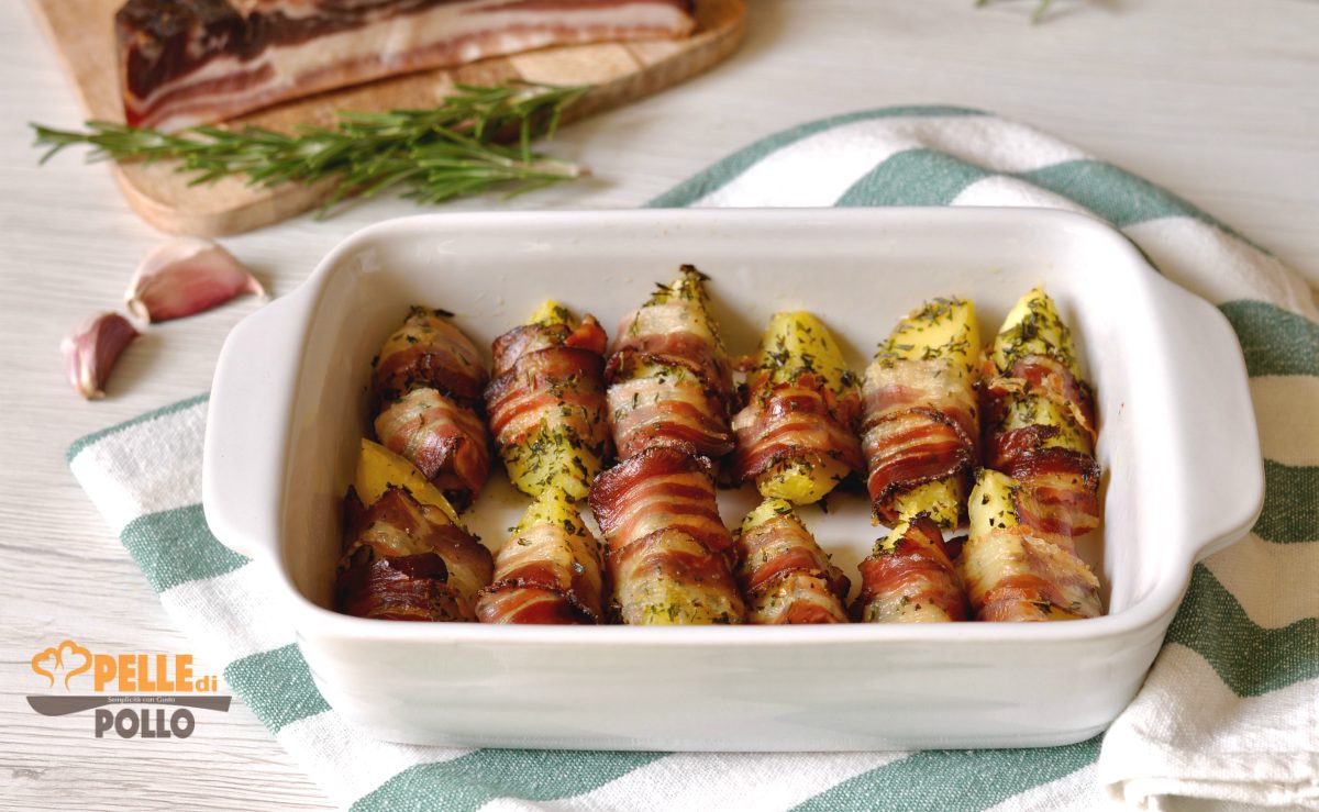 Spicchi di patate con pancetta al forno