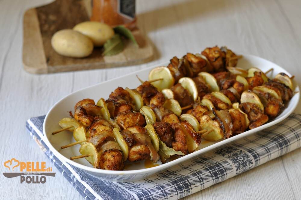 Spiedini di pollo con patate e pancetta