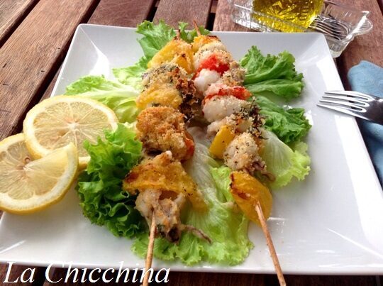 Spiedini di seppie e peperoni gratinati al forno