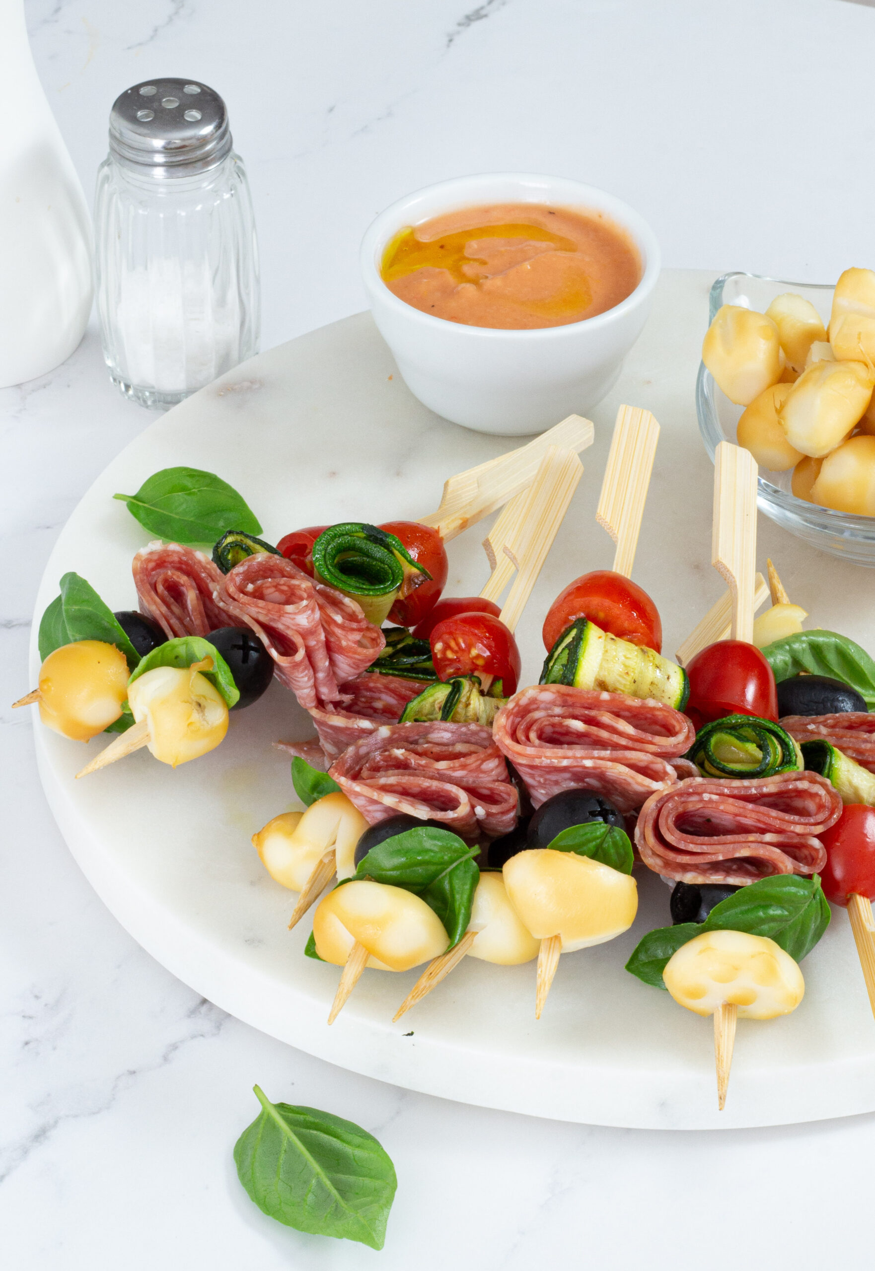 Spiedini di verdure con scamorza affumicata