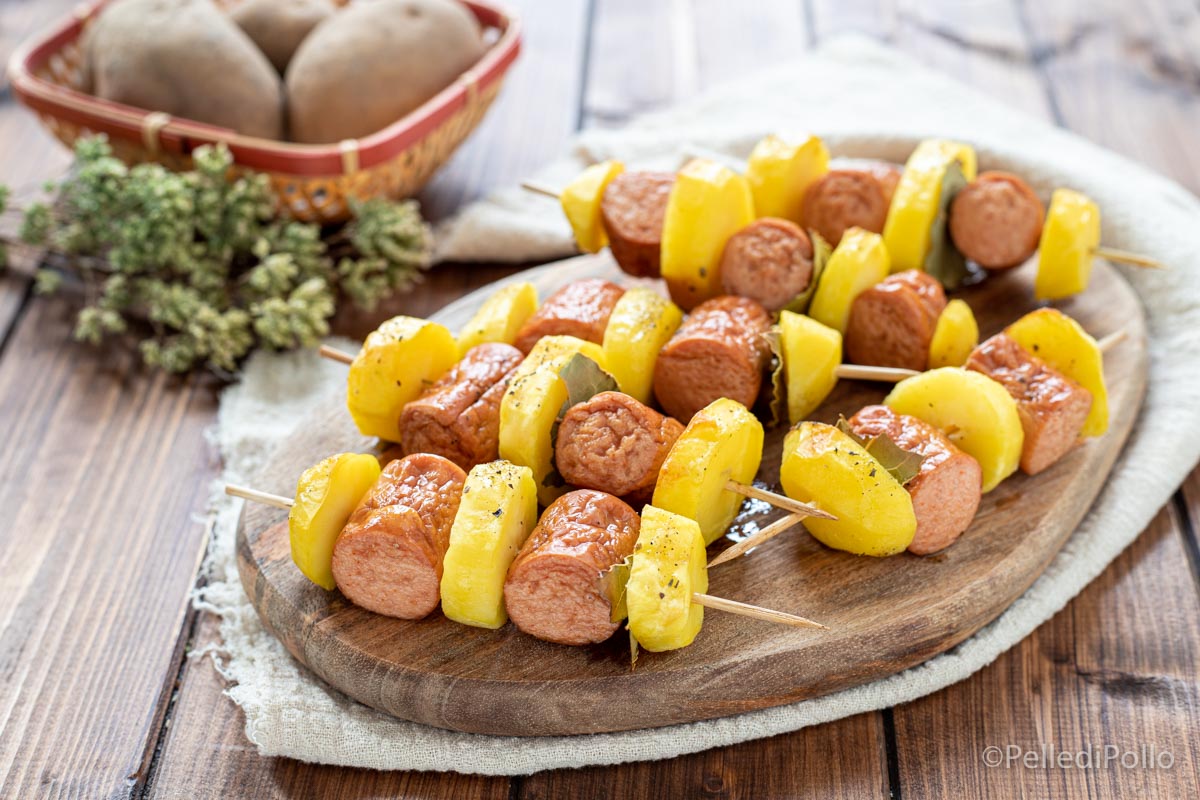 Spiedini di wurstel e patate
