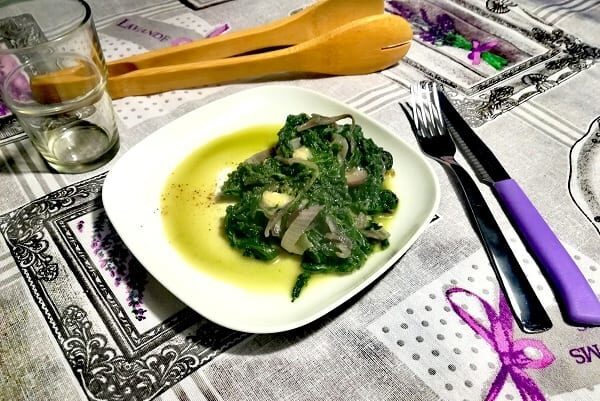 Spinaci in padella al parmigiano, veloce con solo 4 ingredienti
