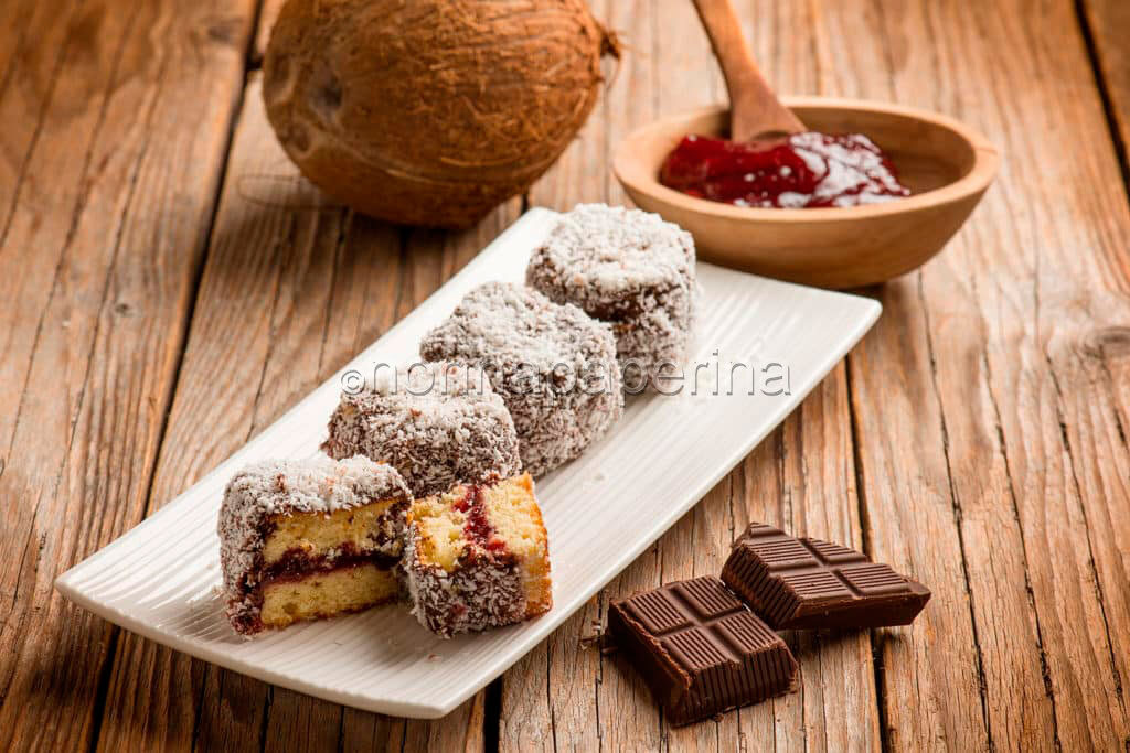 Squisiti quadrotti al cocco per la tua merenda