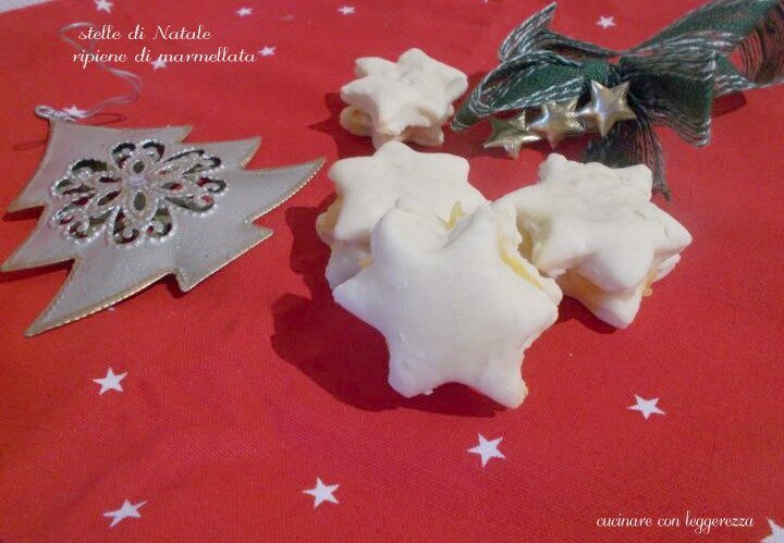 Stelle di natale ripiene di marmellata