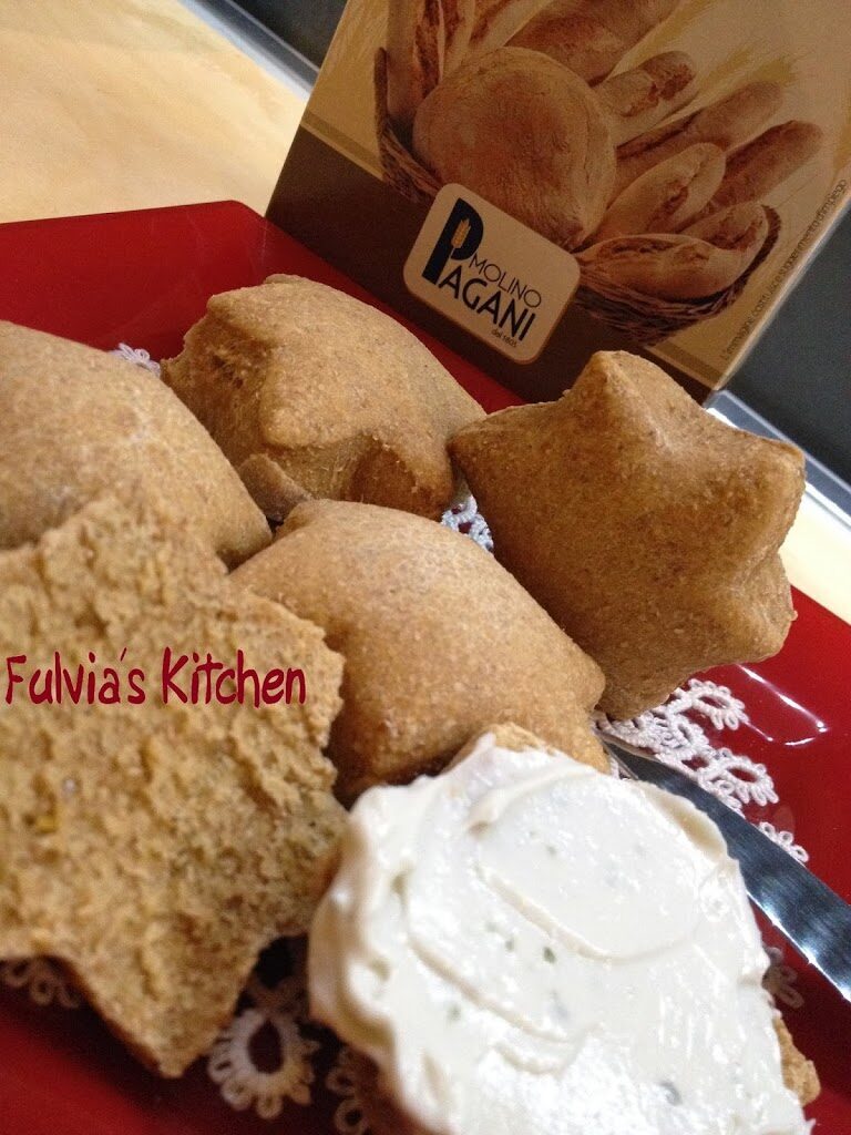 Stelle di pane alla paprika dolce con pasta madre