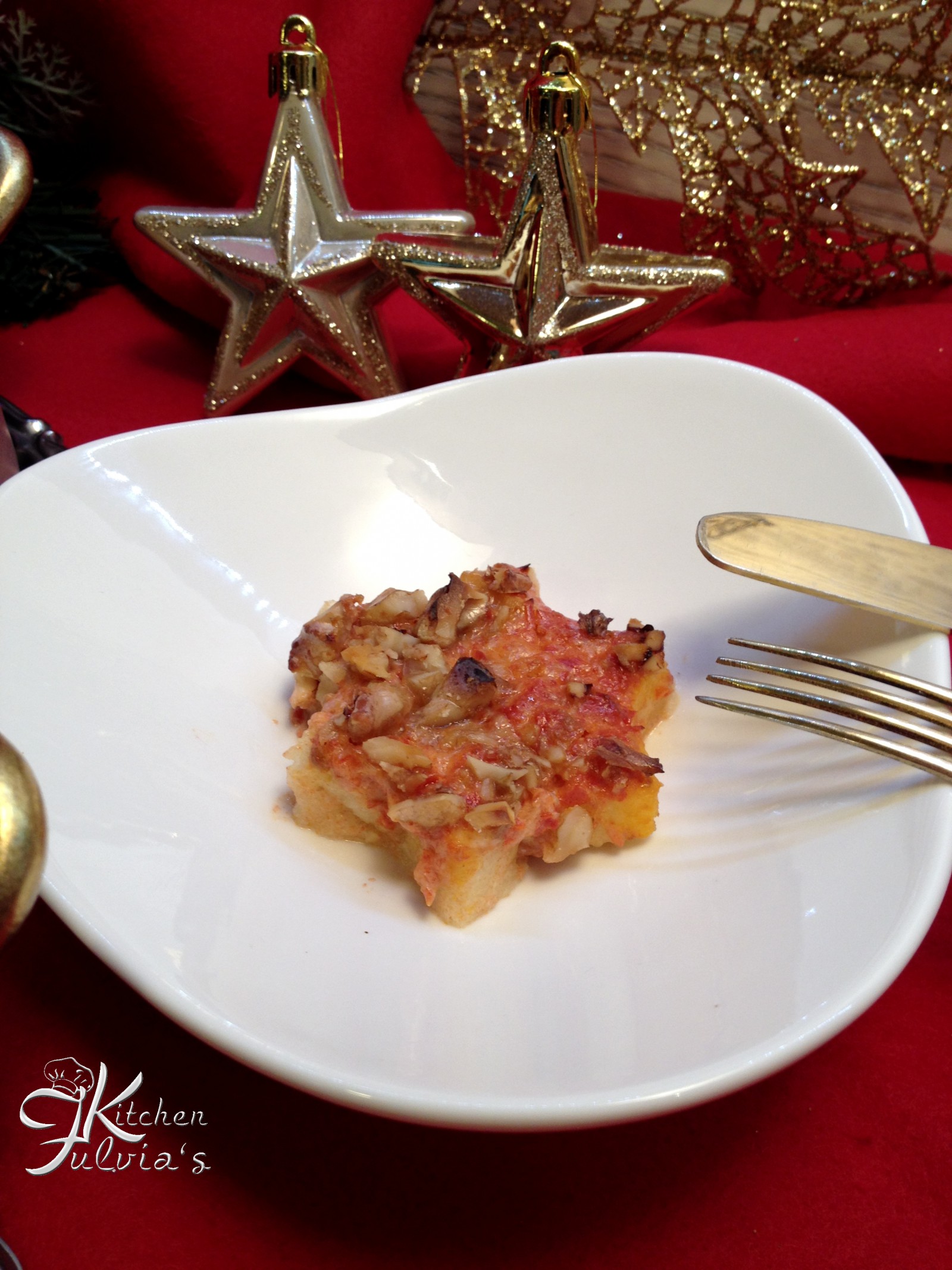 Stelle di semola al sugo di pomodoro con mascarpone e noci