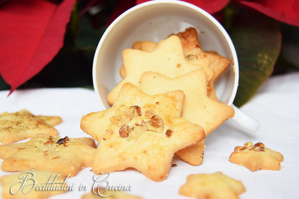 Stelline di pasta frolla al parmigiano