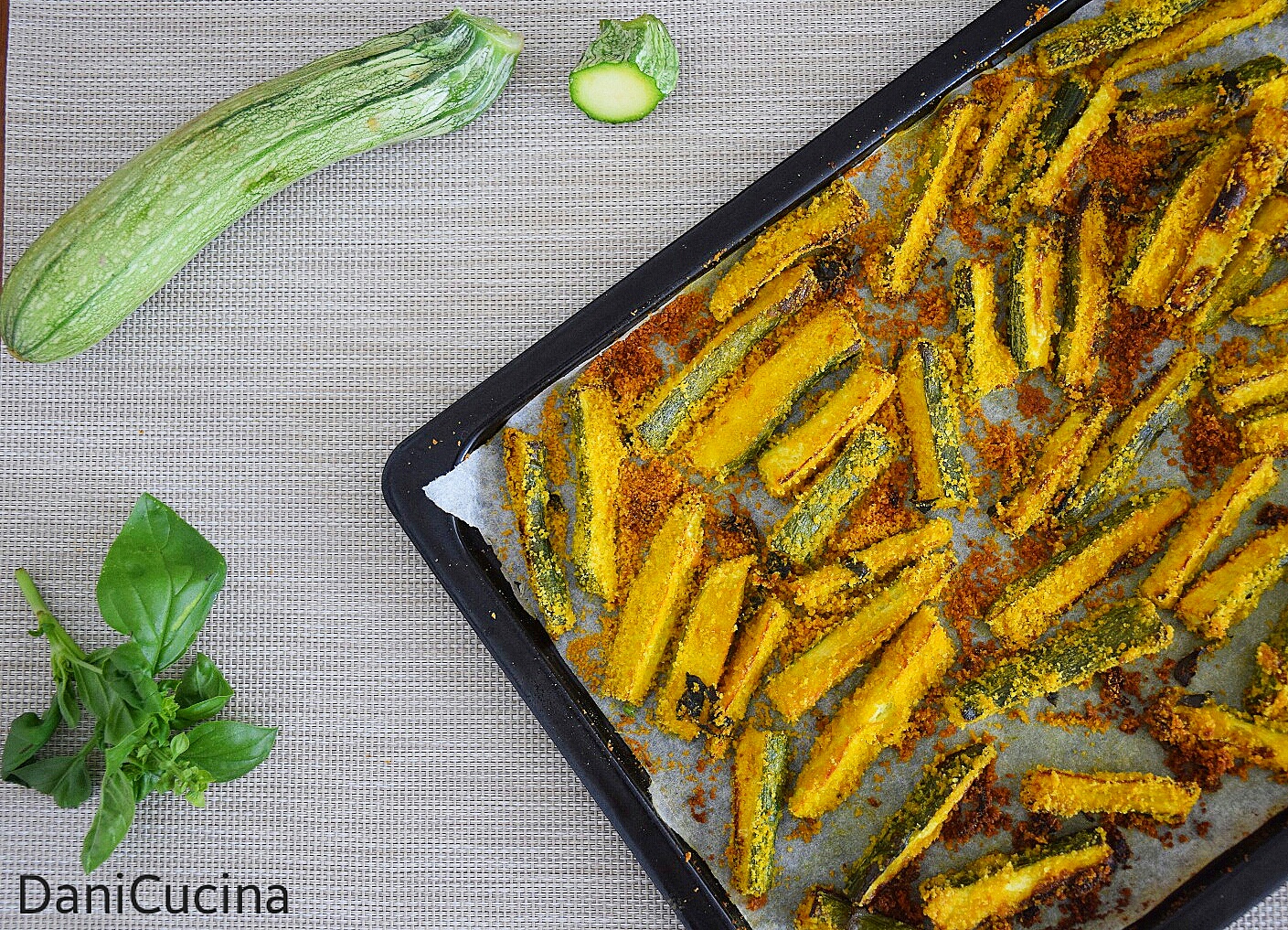 Stick di zucchine speziati al forno
