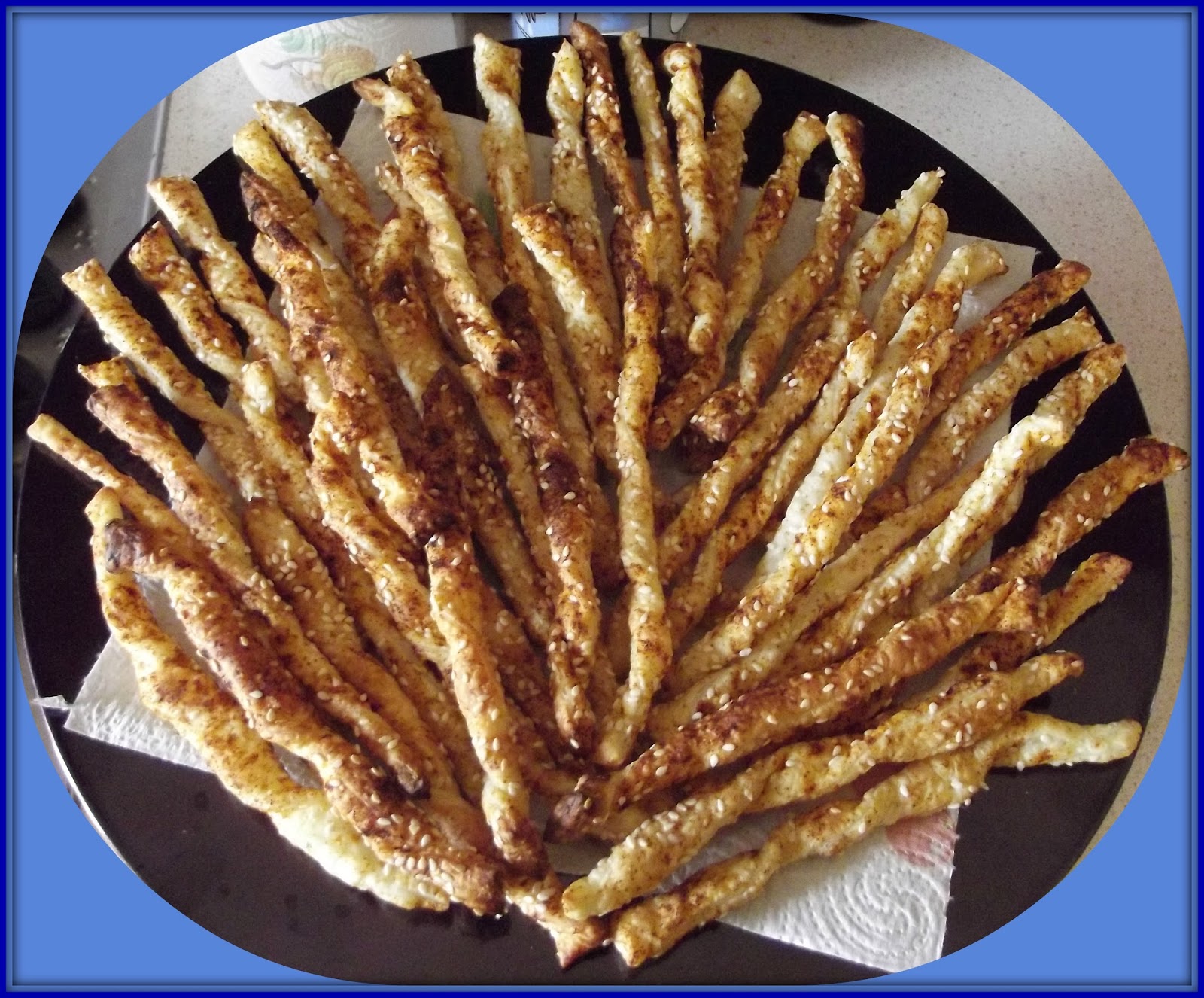 Stick salati alla paprika & semi di sesamo