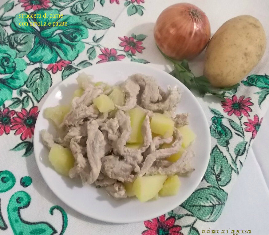 Straccetti di carne con cipolla e patate