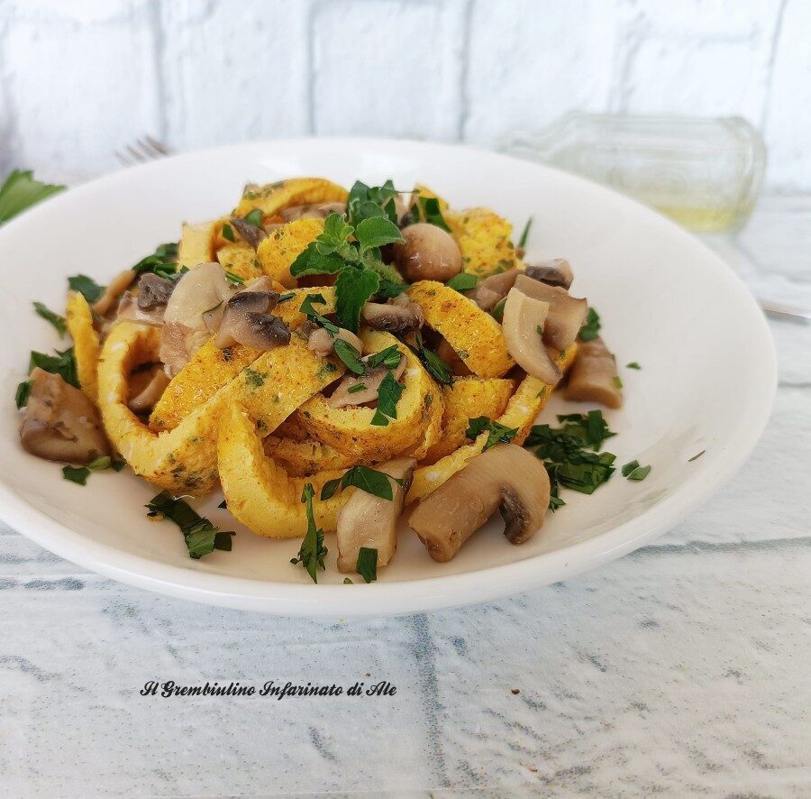 Straccetti di frittata ai funghi.
