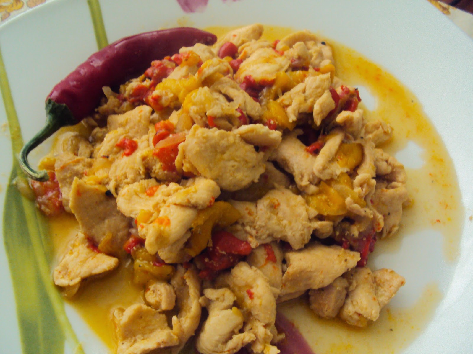 Straccetti di pollo ai peperoni