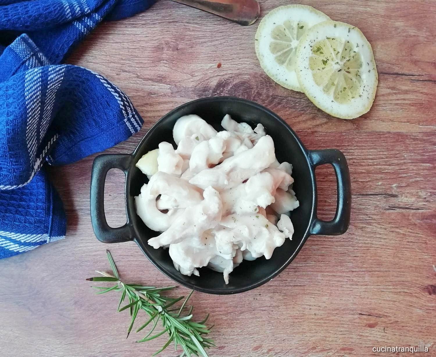 Straccetti di pollo al limone. ricetta facile e veloce.