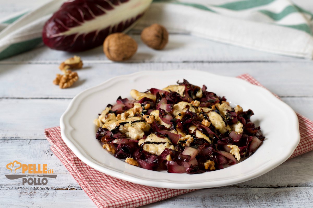 Straccetti di pollo al radicchio e noci