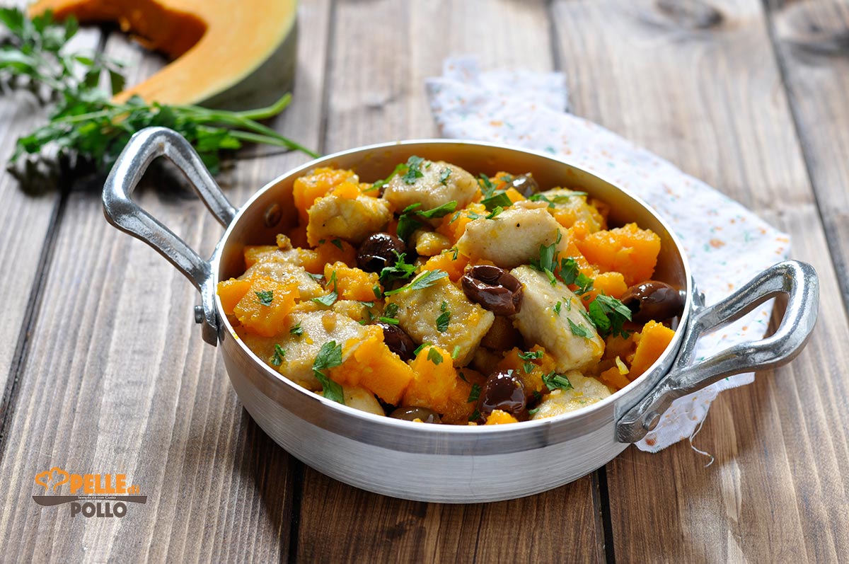 Straccetti di tacchino con zucca e olive