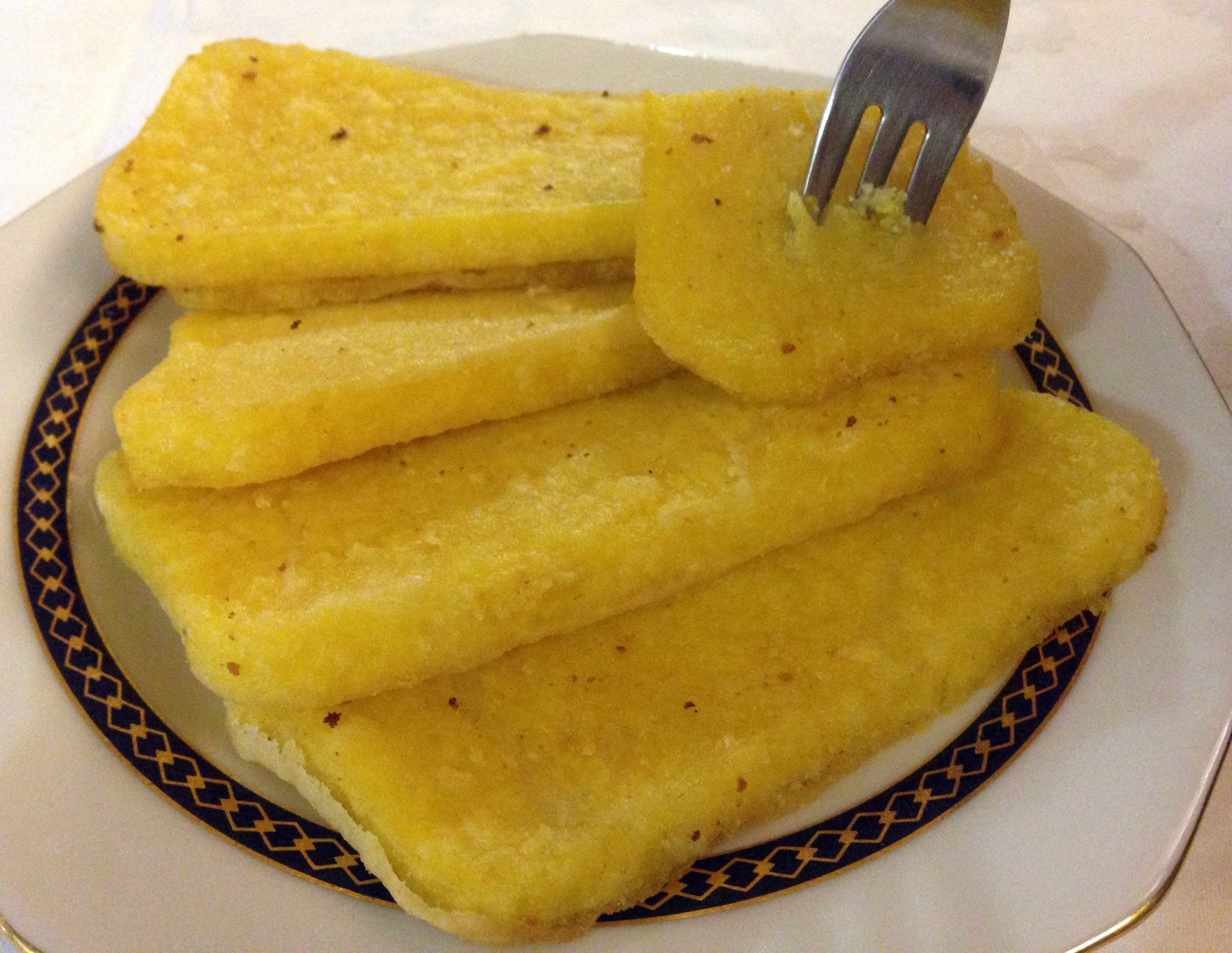 Strisce di polenta croccante
