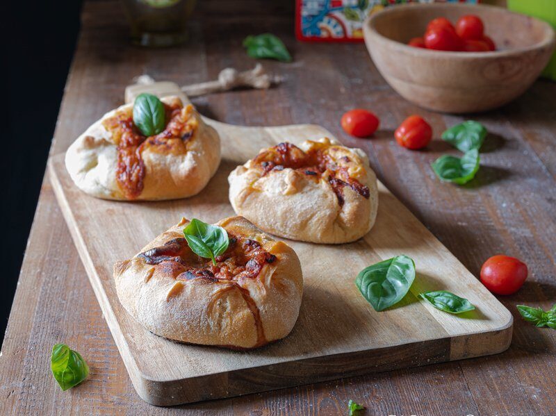 Strombolini panini ripieni siciliani