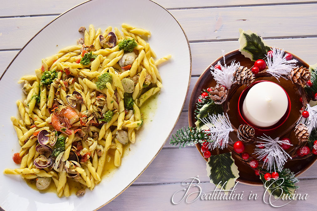 Strozzapreti ai frutti di mare e pesto di rucola