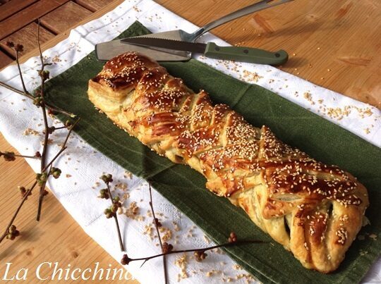 Strudel con spinaci, ricotta e prosciutto crudo