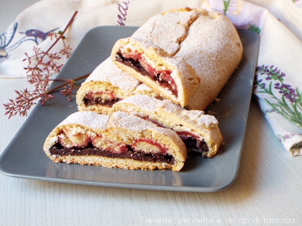 Strudel di frolla con zuppa inglese