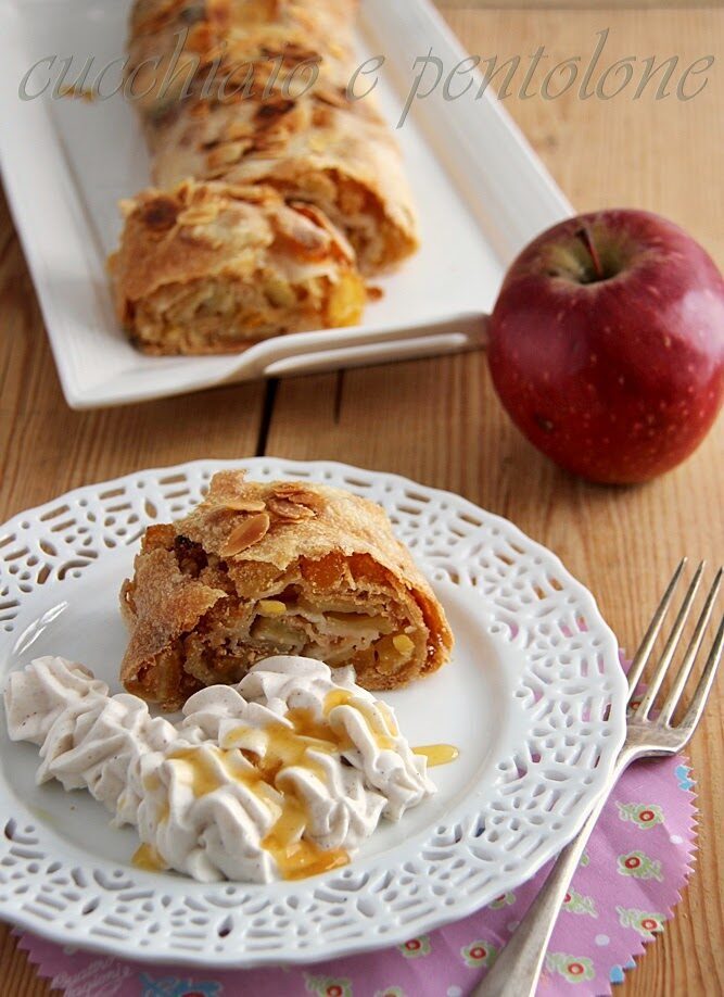 Strudel di mele e frutta candita con namelaka montata per mtc
