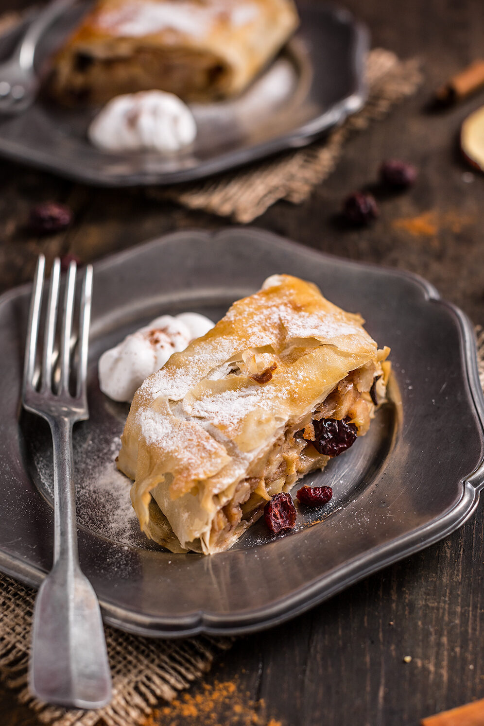 Strudel di mele vegan e light – senza uova senza burro – con pasta tirata