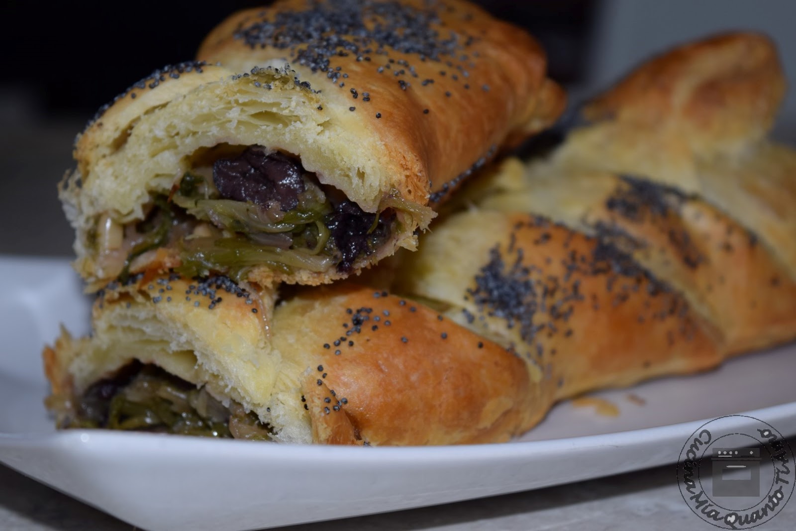 Strudel di pasta sfoglia con scarole
