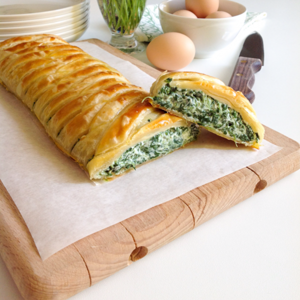 Strudel intrecciato con ricotta e spinaci