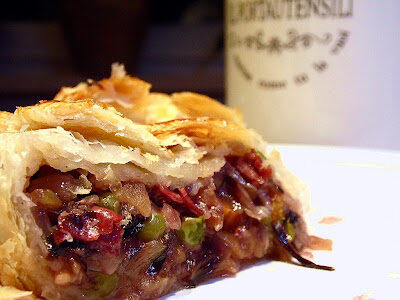 Strudel salato con radicchio e mele…e opzioni