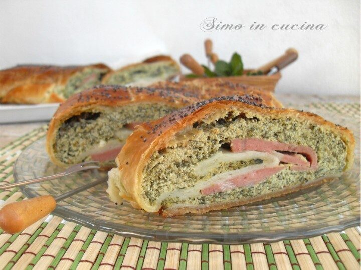 Studel  con ricotta  spinaci e semi di papavero
