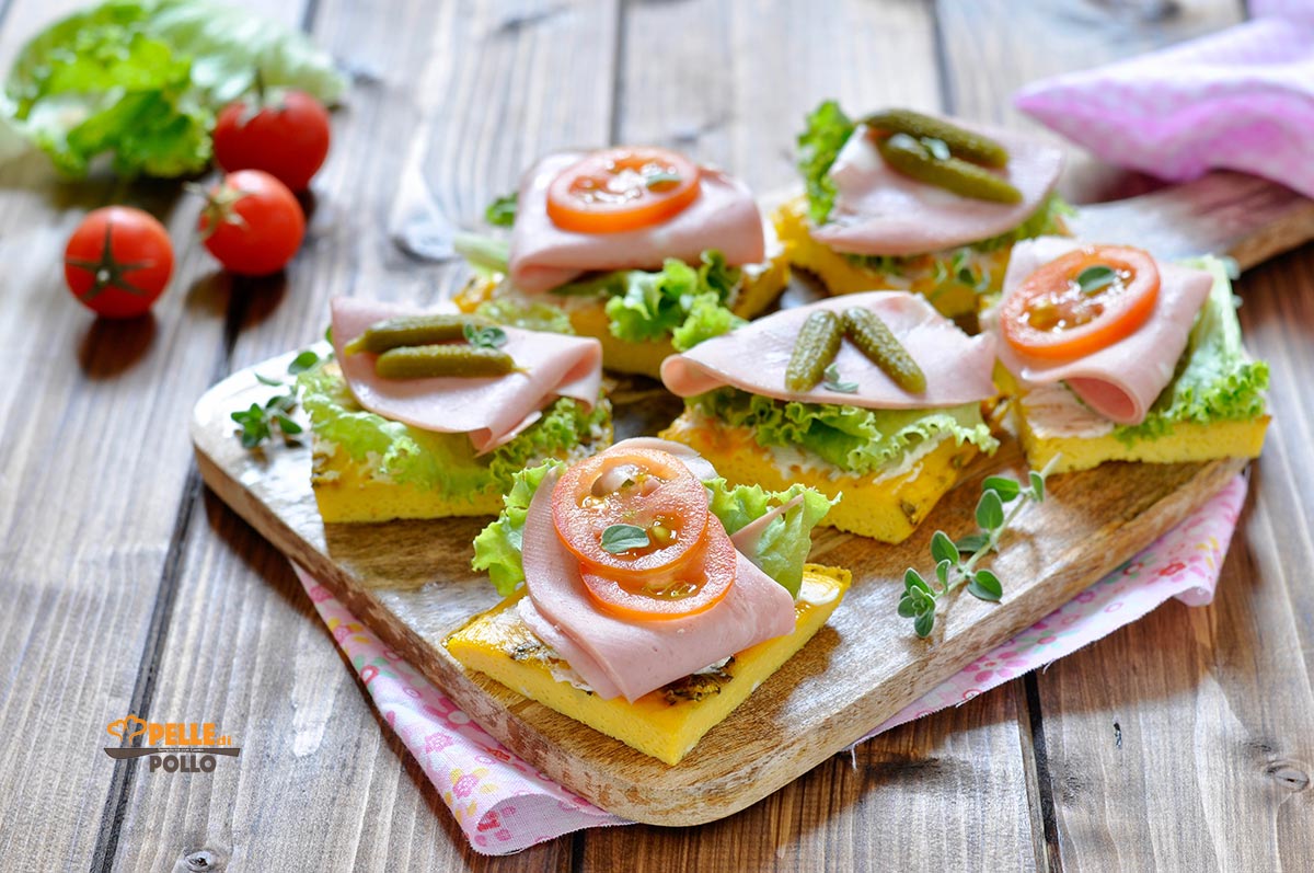 Stuzzichini di frittata con salumi e verdure