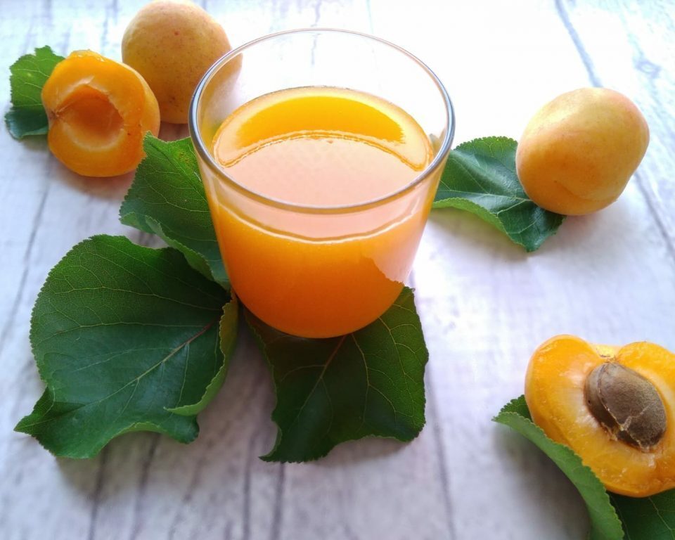 Succo di albicocche