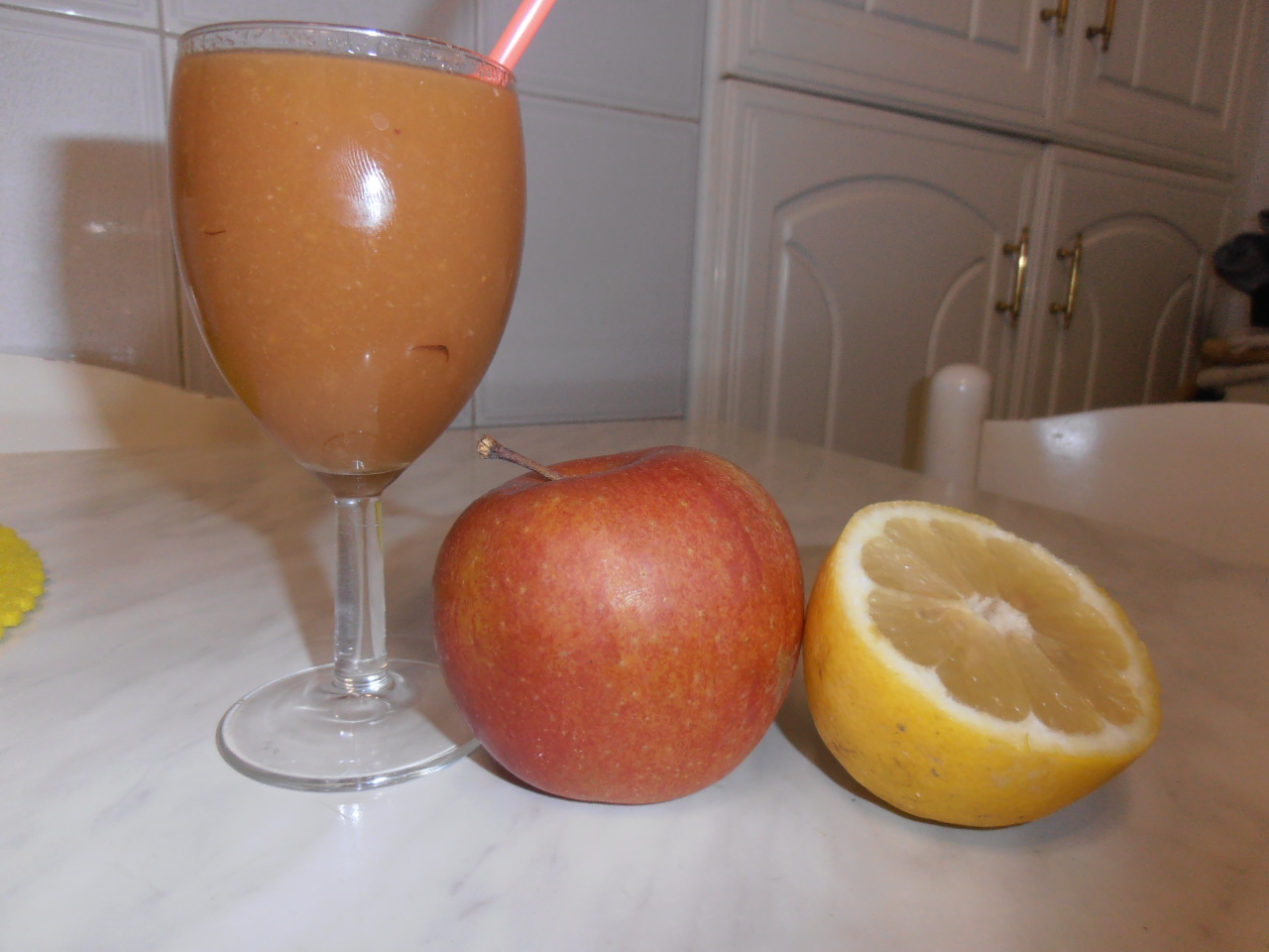 Succo di frutta alla mela artigianale (o pera)