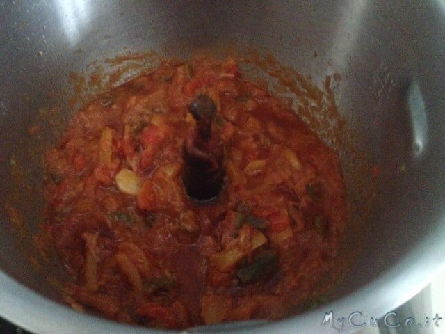 Sugo peperoni e tonno