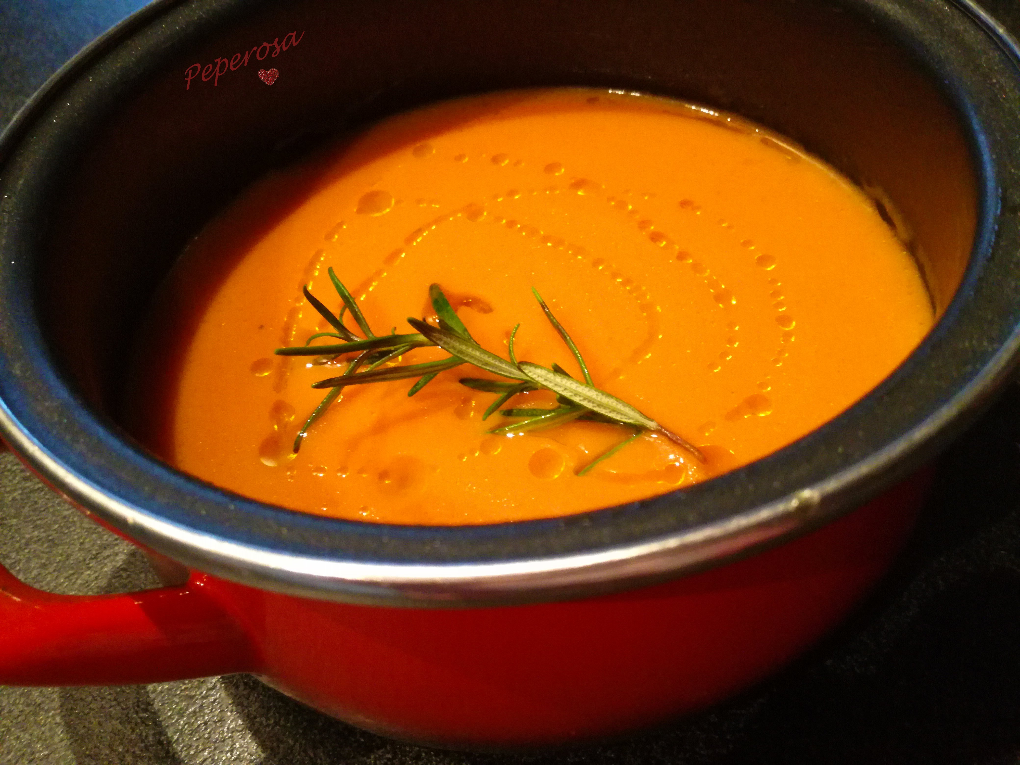 Sugo pomodori e carote al rosmarino