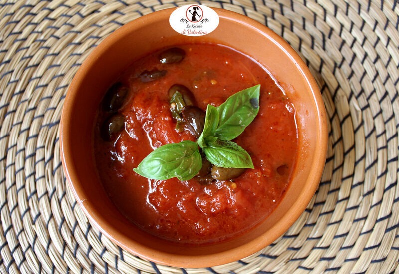 Sugo pomodoro, basilico e olive, in 10 minuti con pentola a pressione elettrica