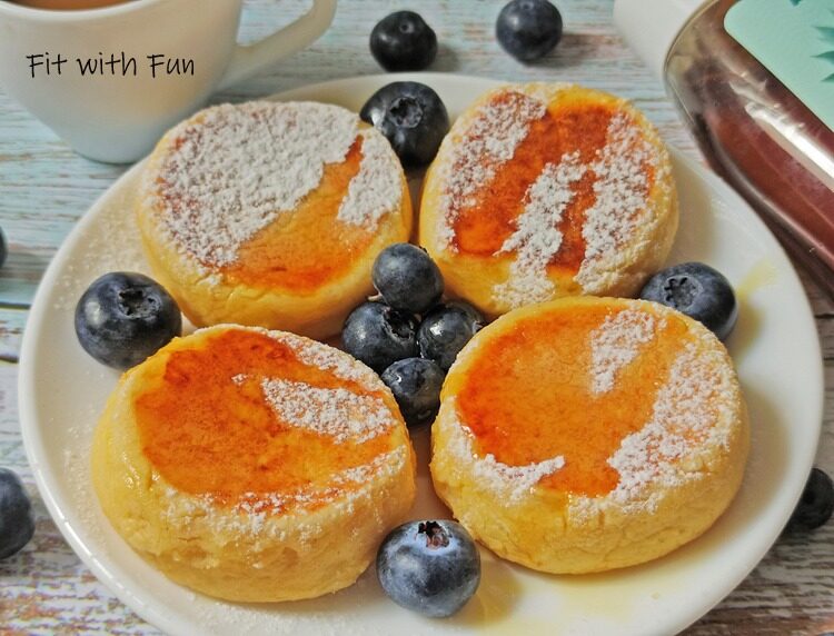 Syrniki Pancakes di Ricotta e Fiocchi di Latte Light in Padella